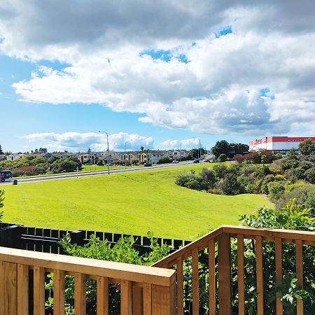 Stunning Townhouse - Walking To Botany Shopping Center Leilighet Auckland Eksteriør bilde